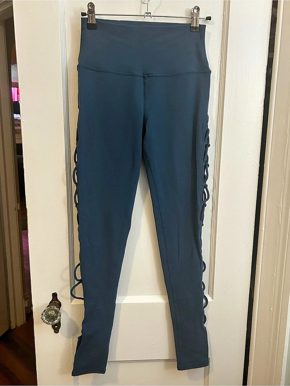 alo Lace-Up Leggings in Blue Like New